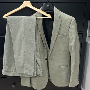 3 Piece ASOS Men’s slim fit suit